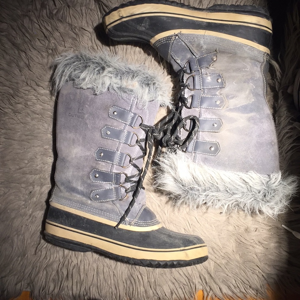 Trying to sell my winter boots